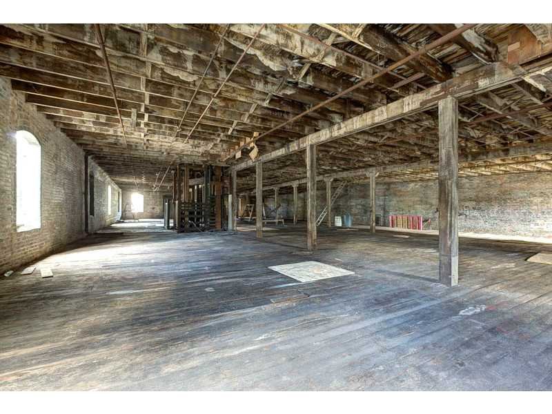 864 S. Peters Street 4